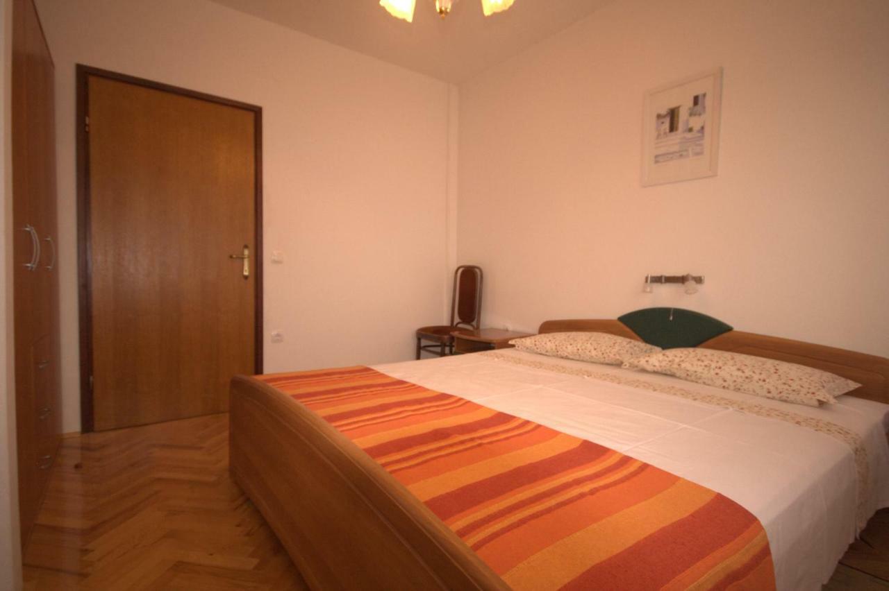 Apartments Cvelic Milovcic Malinska Eksteriør bilde