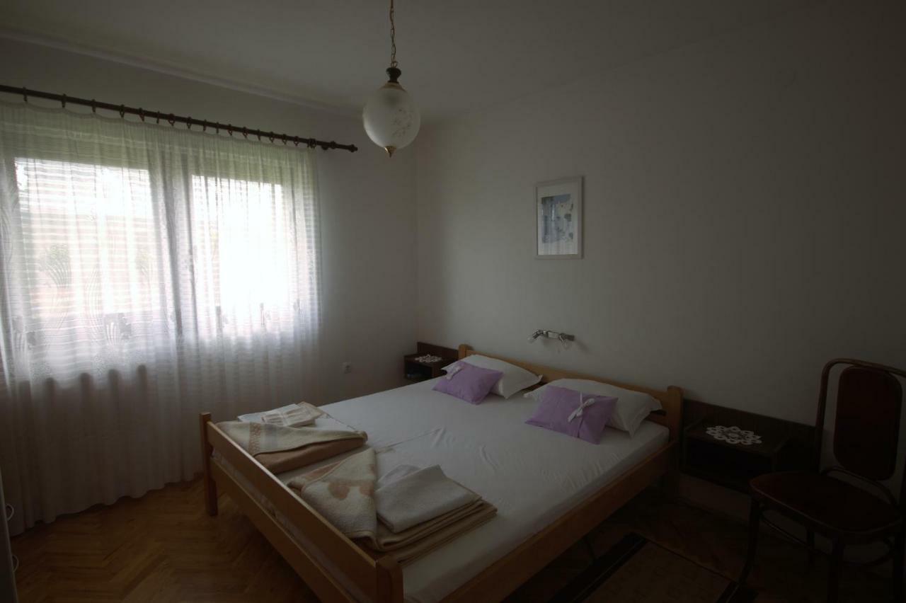 Apartments Cvelic Milovcic Malinska Eksteriør bilde